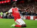 Bukayo Saka z Arsenalu świętuje bramkę przeciwko Brighton.