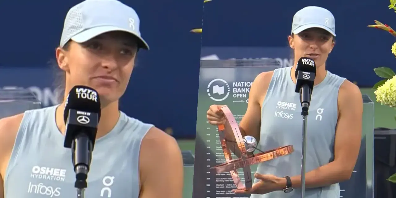 Iga Świątek z pucharem i mikrofonem WTA Tour. Zastanawiasz się, ile zarobiła Iga Świątek?