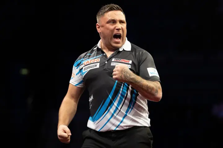 Gerwyn Price świętuje zwycięstwo na mistrzostwach świata w darta.